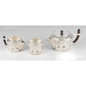 TEA SET CHASED